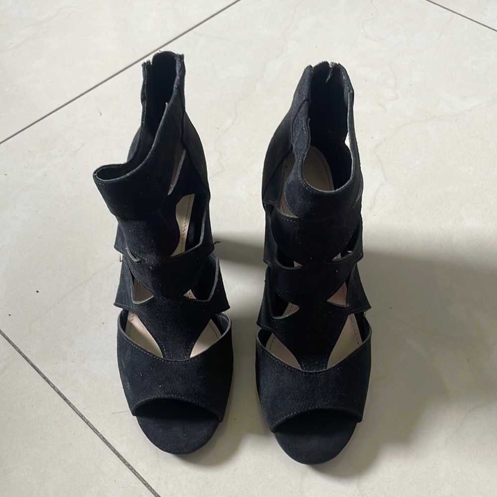 black high heel good for going out